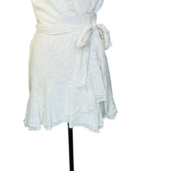 Tanya Taylor White Bianka Silk Floral Mini Wrap Dress | 6 - Picture 3 of 9